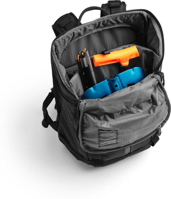 Db Backcountry Backpack 25L -ryggsäck, black out