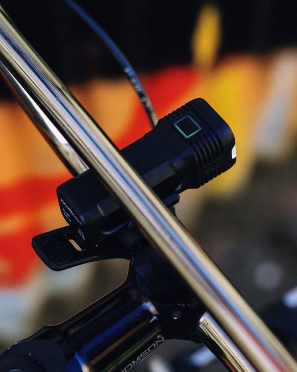 Knog Blinder 400-set Blinder 400 lumen + Plus 20 belysningsset