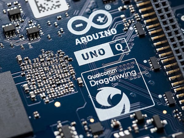 Arduino UNO Q 2G utvecklingskort