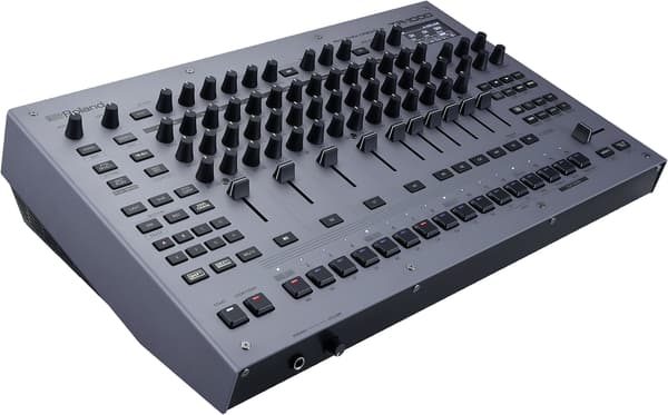TR-1000 Rhythm Creator trummaskin