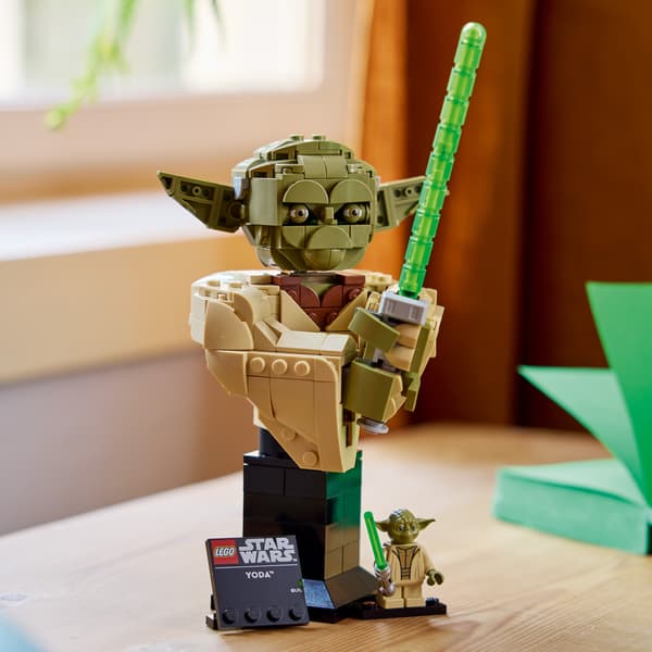 LEGO Star Wars 75438 - Yodas byst