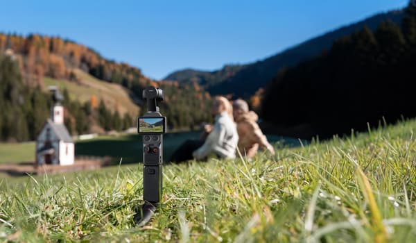 DJI Osmo Pocket 4 Creator Combo videokamera
