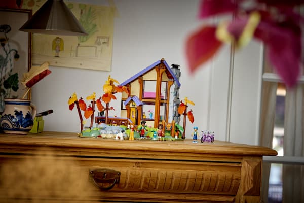 LEGO Friends 42705 – Mysig stuga i höstskogen