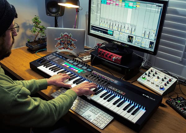 Novation 61SL MKIII MIDI-klaviatur