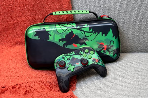 Turtle Beach PlayTrek Travel resefodral, Donkey Kong, Switch