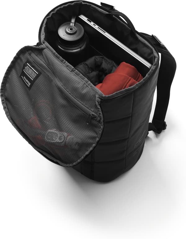 Db Roamer Duffel Pack 25L -resväska, black out