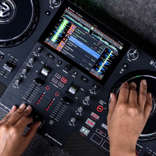 Numark MIXSTREAM Pro+ -DJ-controller