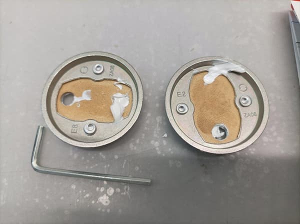 Tesa EKKRO dobbelt håndklædeholder kromet