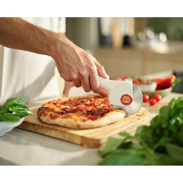 Joseph Joseph Ringo Easy-clean Pizzaskærer med aftagbart rustfrit blad