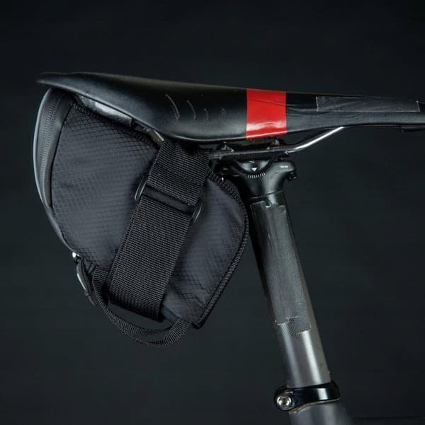 Lezyne Micro Caddy XL musta 0.5 L