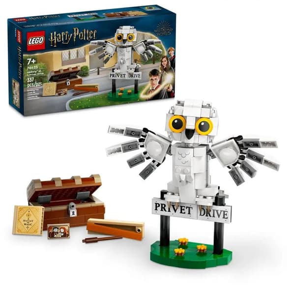 LEGO Hedwig 4 Privet Drivillä