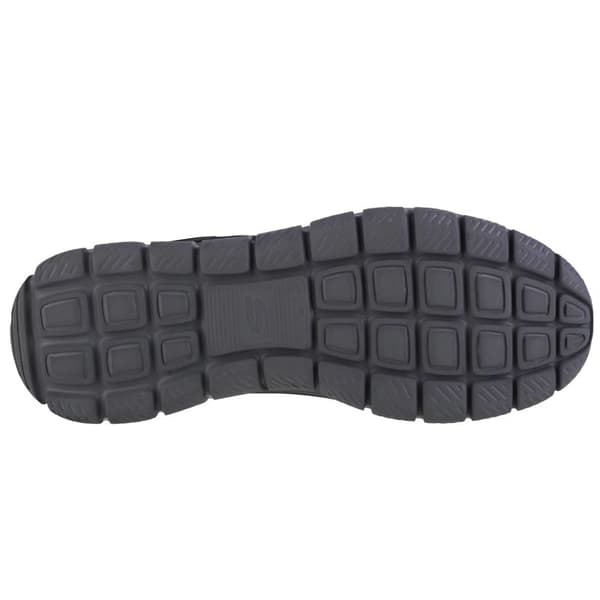 Skechers track broader sneakers sort