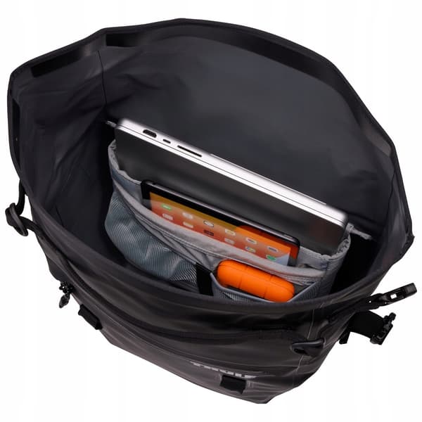 Thule Shield Pannier 22L Musta