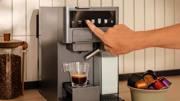 Cecotec Freestyle Latte espressomaskine 1350W 20 bar sort