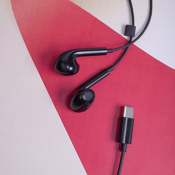 Maxlife MXEP-04 in-ear hörlurar USB-C svart