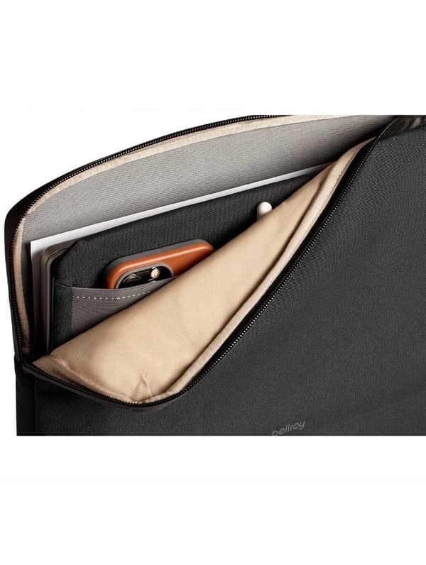 Bellroy Caddy 16 Laptop Sleeve Polstret Sort