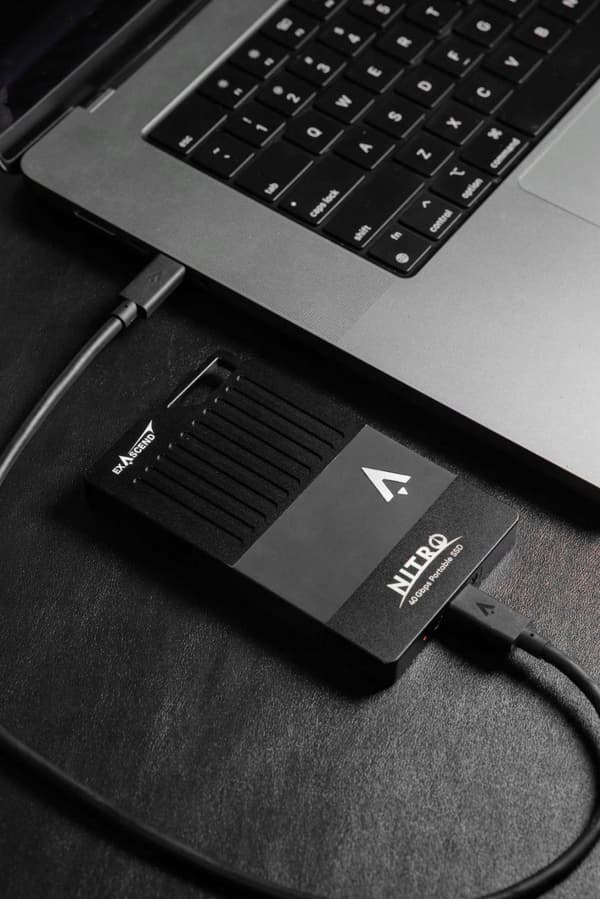 Exascend Nitro Portable 2 TB Musta SSD