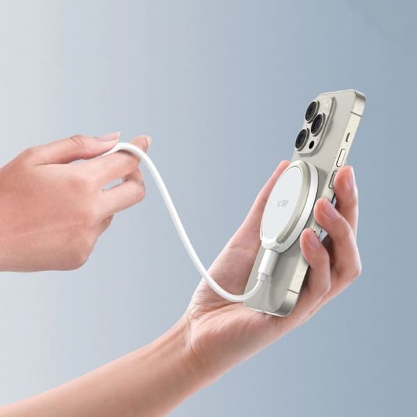 Tech-Protect qi15w-a33 trådlös laddare MagSafe vit