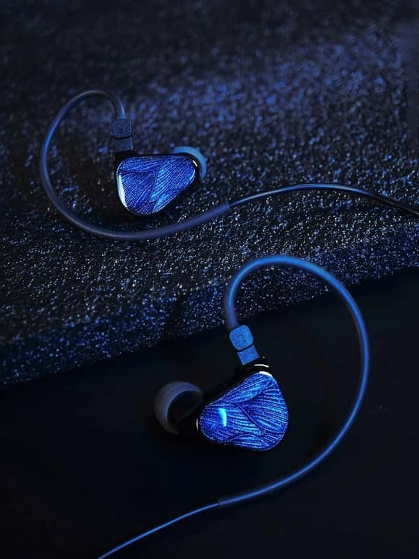 Truthear Zero Blue2 in-ear monitors med utbytbar kabel