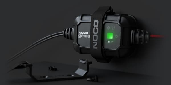 NOCO Genius 12V 2A akkulaturi, musta