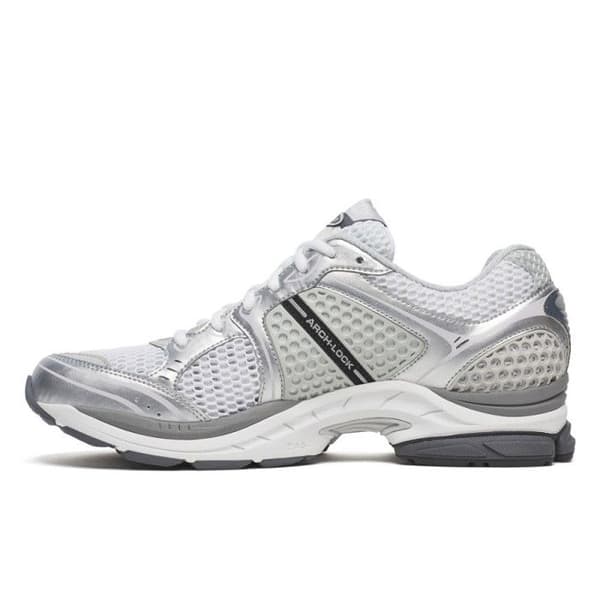 Vita och Silver Saucony PROGRID TRIUMPH 4