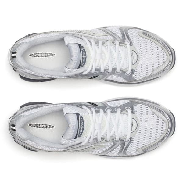 Vita och Silver Saucony PROGRID TRIUMPH 4