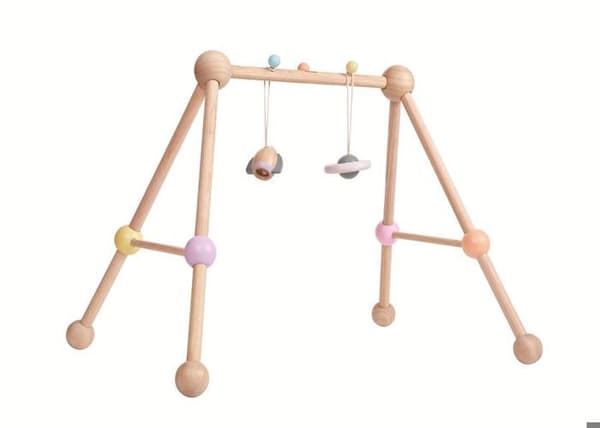Plan Toys - Pastell aktivitetsbåge - TROUSSELIER