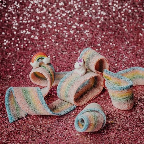 Petit Boum | Sensorisk flaska Move Regnbåge - Lila - 14 x 4 cm