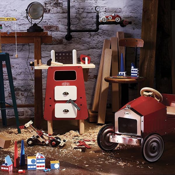Barns DIY arbetsbänk