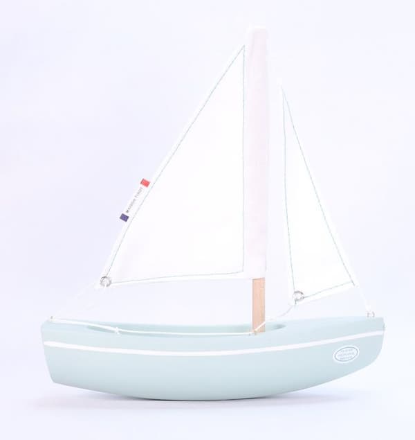 Maison Tirot - Le Sloop båt grönt vatten 21cm - TIROT