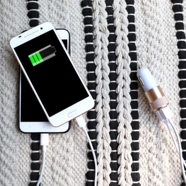 USB Bilsadapter - Guld - Dubbelport - Ultra Snabb - 12-24V - Google Pixel Fold