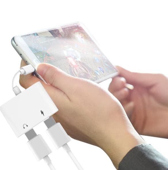 USB-C 2-i-1 adapter til høretelefoner og oplader
