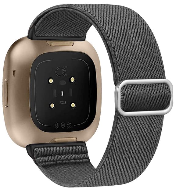 Utskifting av klokkebånd for Fitbit Versa 3/4