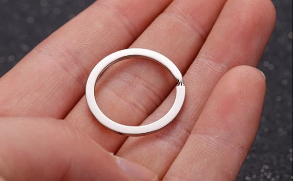 Flate nøkkelringer, 100-pakning S
