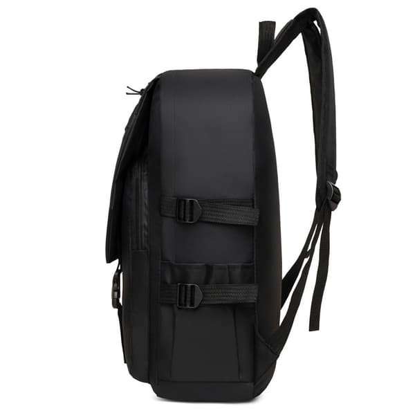 Tilava ja vedenpitävä reppu Black