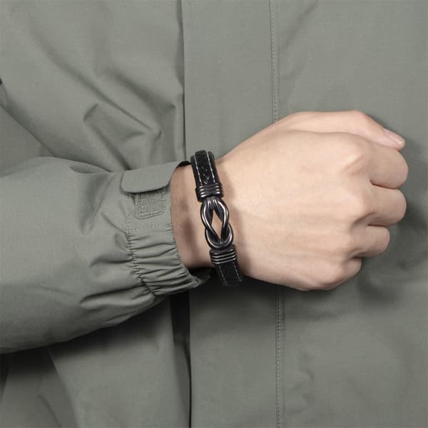 Flätat Läderarmband med Magnetlås - Svart