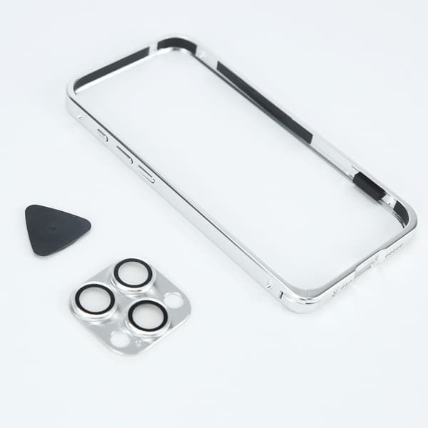 Støtfangerdeksel i aluminiumslegering for iPhone 15 Pro Silver