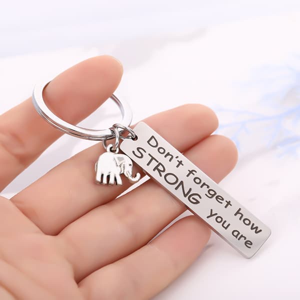 Nøkkelring med elefant og inspirerende tekst Silver