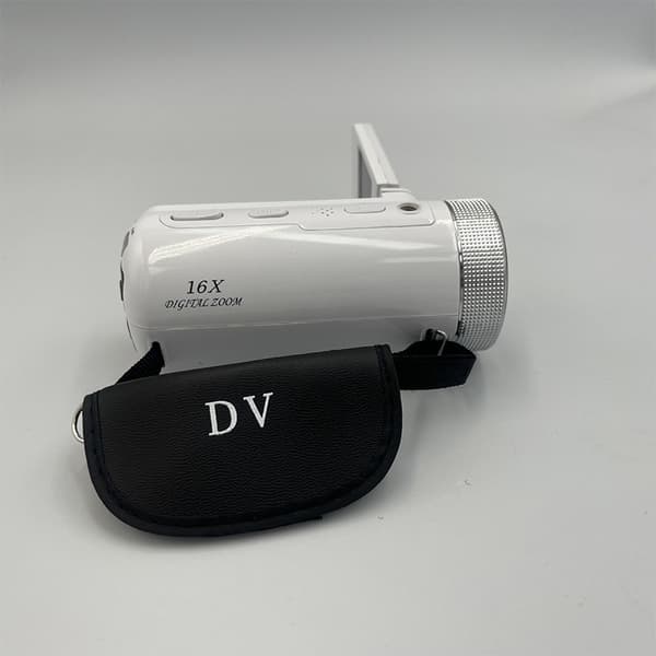 HD digitalkamera med vidvinkelobjektiv White