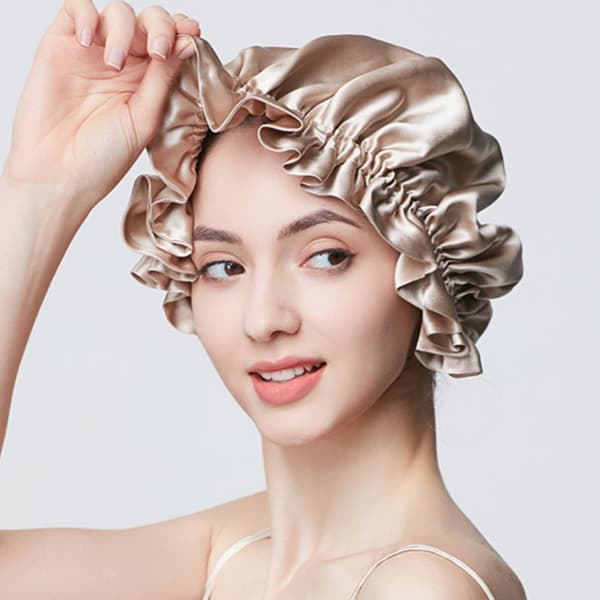 100% silkkiunikypärä Black