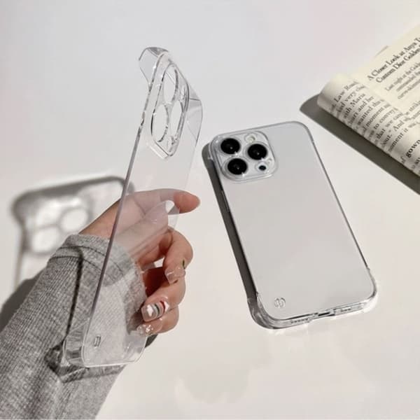 Ultratynt, klart etui til iPhone 15