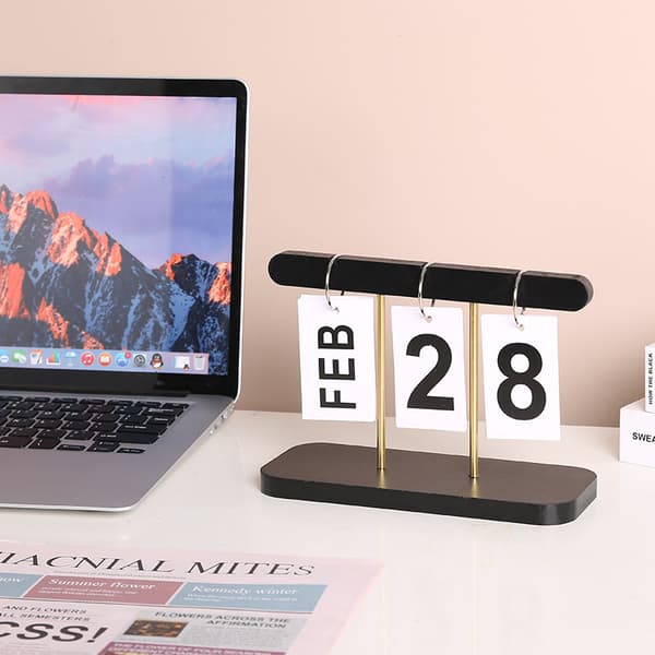 Moderne minimalistisk treornament - Evighetskalender Black