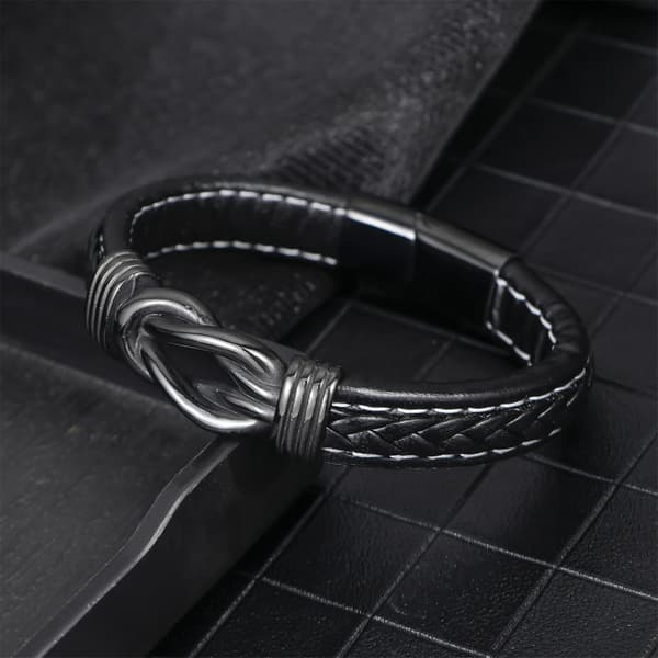 Flätat Läderarmband med Magnetlås - Svart