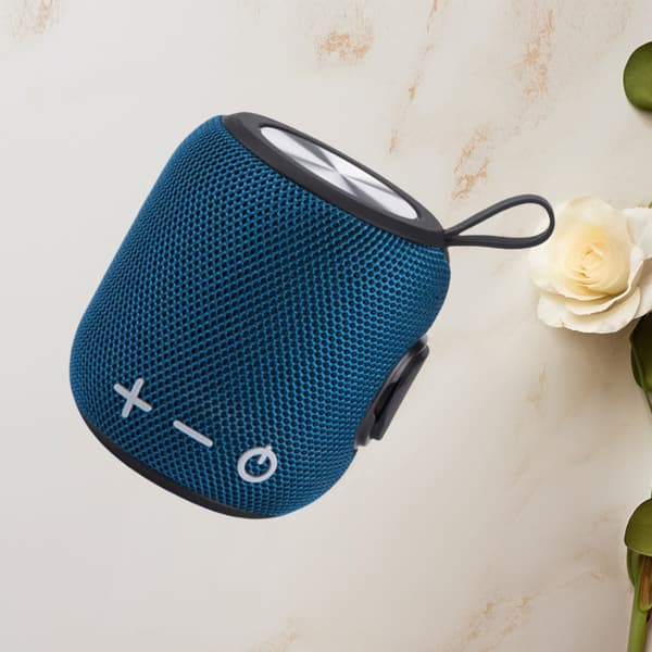 Bluetooth-kaiutin muistikorttipaikalla Dark Blue