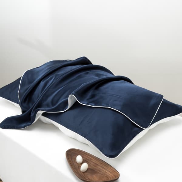 Örngott i 100 % Silke NavyBlue