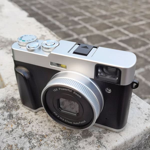 Digikamera 4K 48MP 16X zoom Black