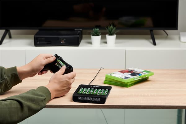 LCD Multi Charger+ (tyyppi 57681)