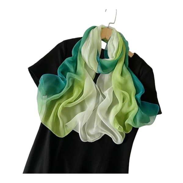 Shimmer Shawl: Elegant pärlchiffongscarf Green