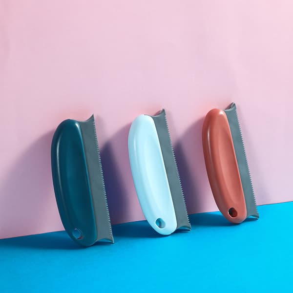 Effektiv fnugfjerner: Hold tøj og møbler hårfri LightBlue
