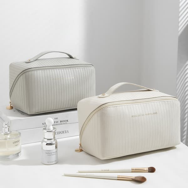 Tilava kylpytuote/meikkipussi Beige